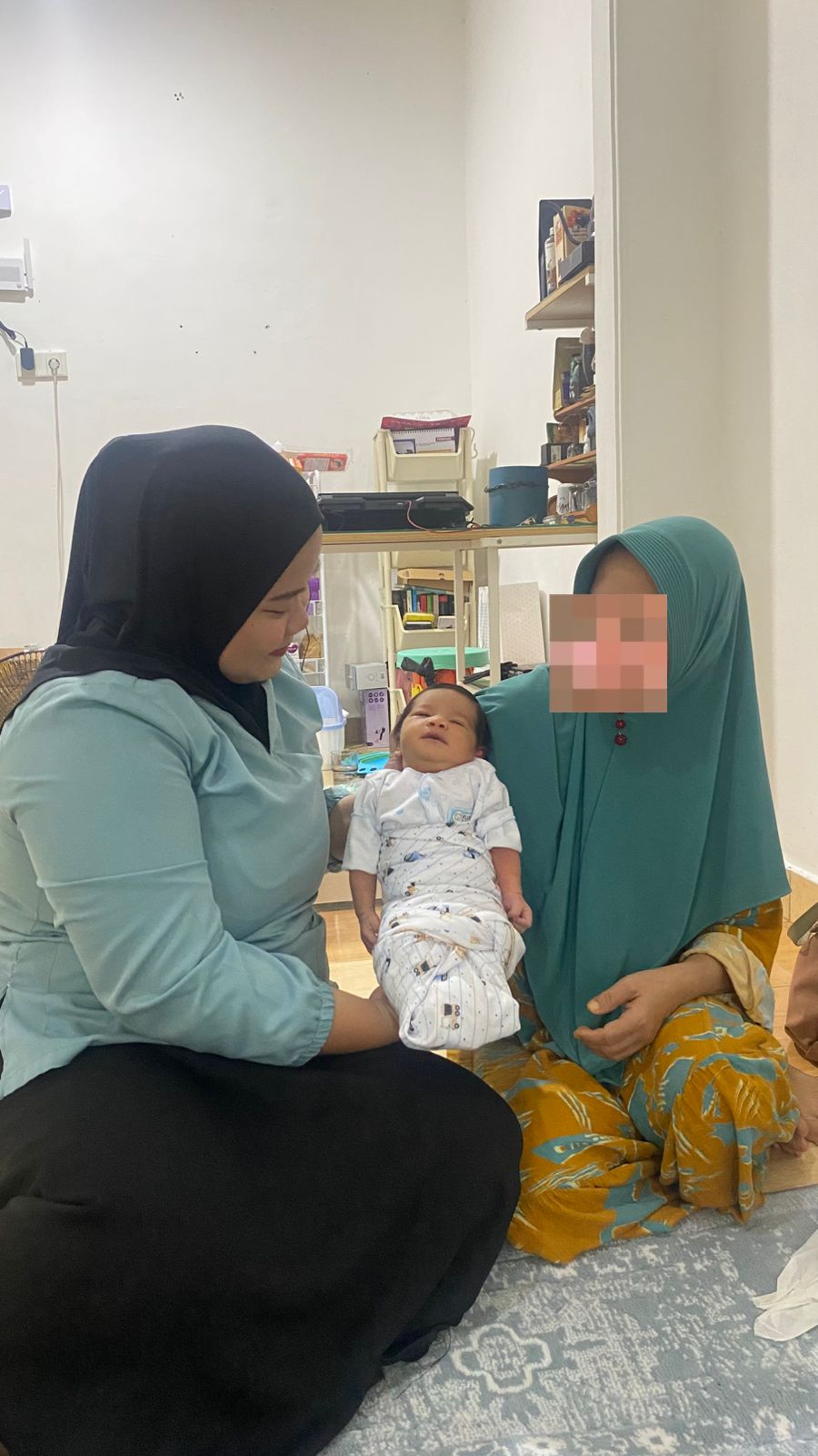 Bidan Farida - Newborn Checkup